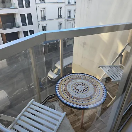 Cosy Close Eiffel Tower Apartman *