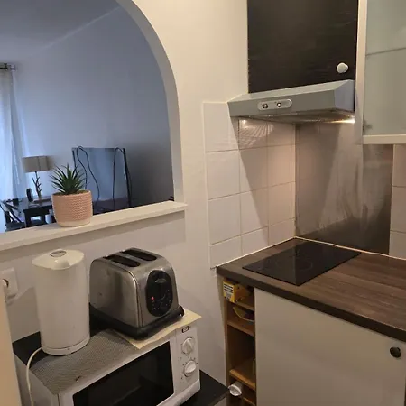 Апартаменты Cosy Close Eiffel Tower Париж