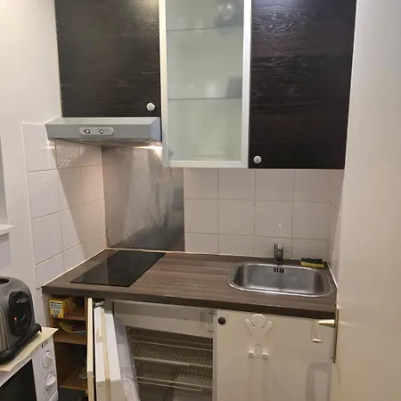 Cosy Close Eiffel Tower Apartment Paris